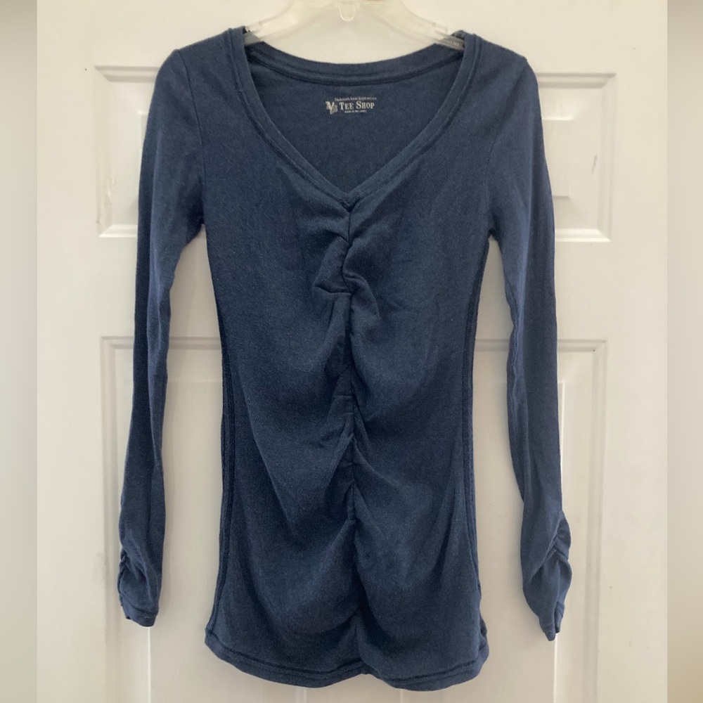 Victoria’s Secret Best Kept Secret VS Tee Shop Top

Size Medium